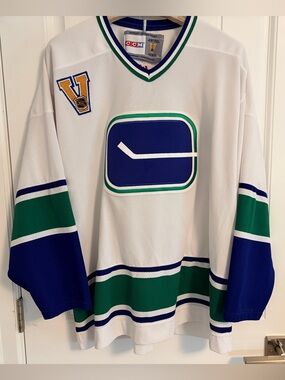 Authentic CCM Vancouver Canucks White Stick In Rink Jersey Size XL Extra Large